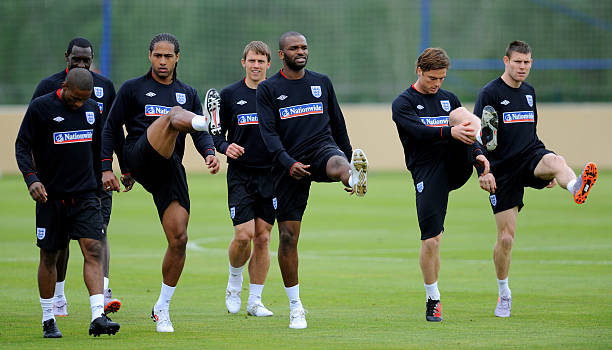 许多专家和 许多专家和