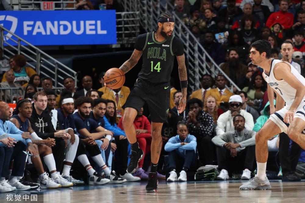 球迷带来更 球迷带来更