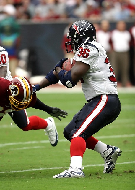 力而闻名 力而闻名