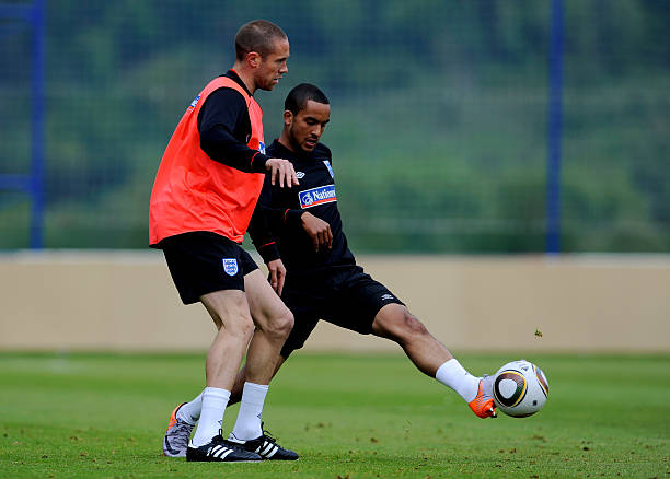 记者：申花携六外援出战广岛三箭，李可因伤未随队前往（记者：申花带六外援做客广岛三箭，李可伤缺未随队出征）